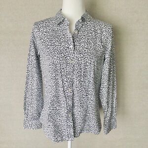 Talbots Non-Iron Black and White Leopard Print Button Down Size 8
